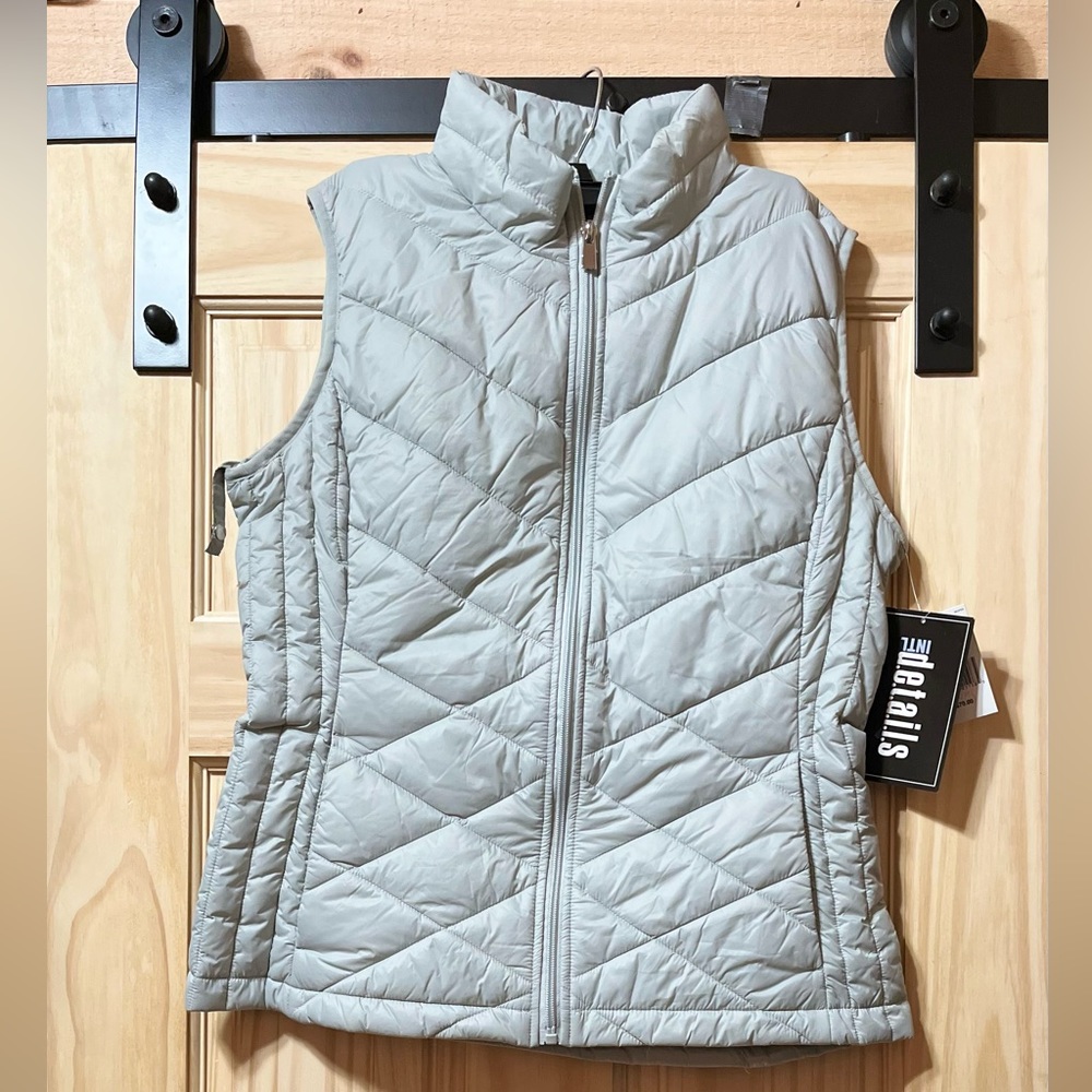 NWT - INTL d.e.t.a.i.l.s. Puffer Vest